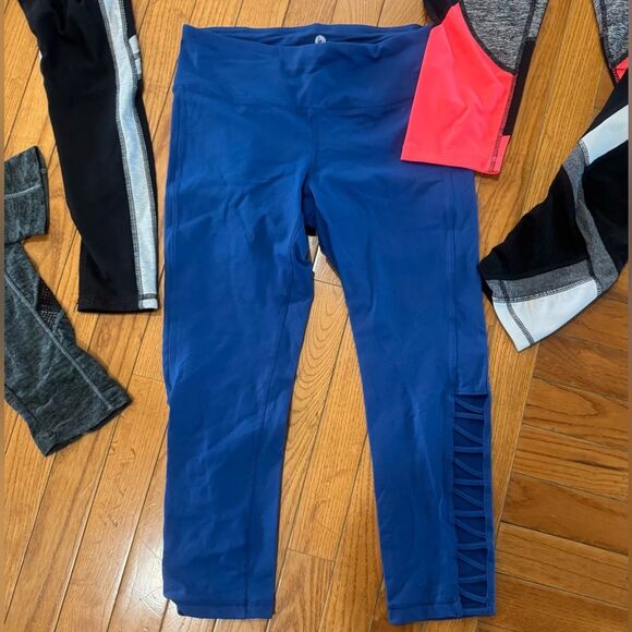 Bundle of 5 pairs of workout active leggings size small and XS - Picture 3 of 8